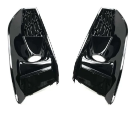Close-up of RS4 style fog lamp covers on Audi RS4