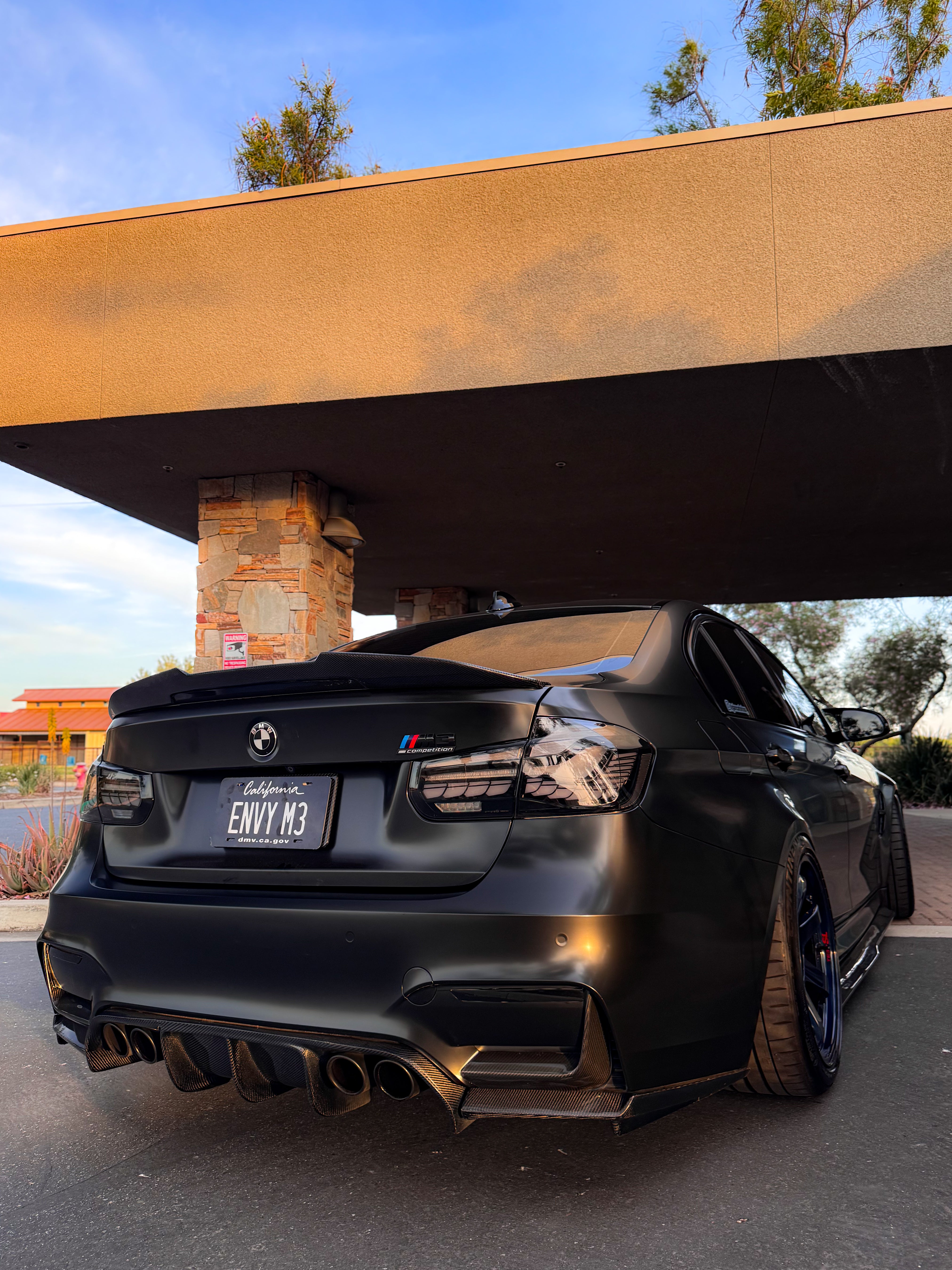 V Style Carbon Fiber Rear Diffuser - BMW F80 M3 & F82/F83 M4
