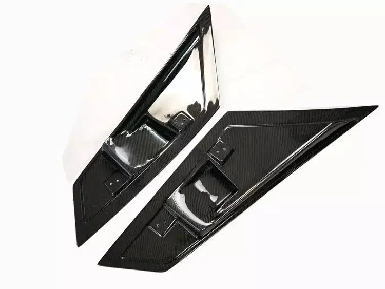 High-gloss Lamborghini Aventador side vent scoop for performance upgrade