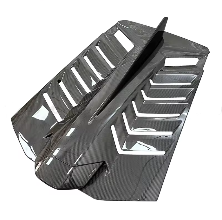 Track-inspired STO aerodynamic hood on Lamborghini Huracan