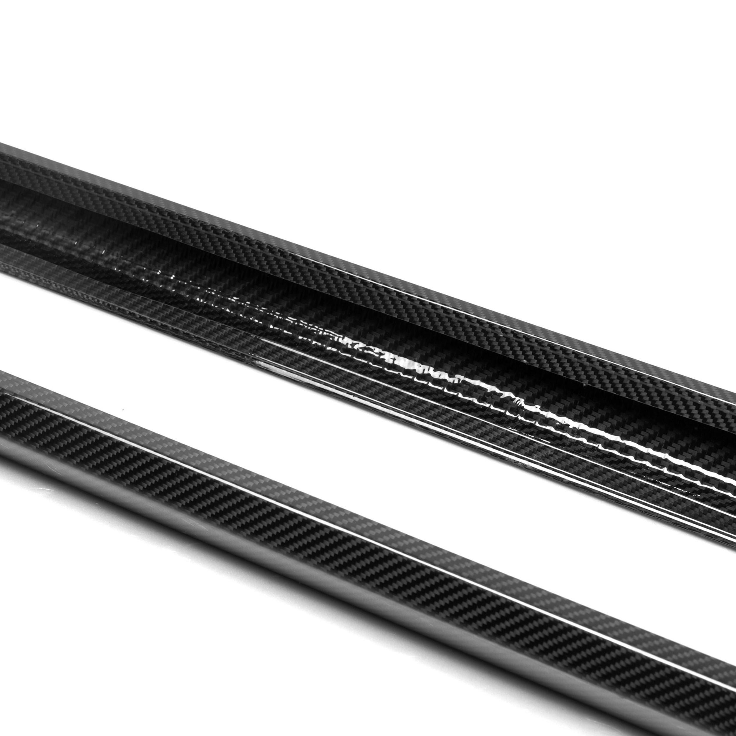 BMW G90 M5 MP Style Carbon Fiber Side Skirts - Enhance Aerodynamics